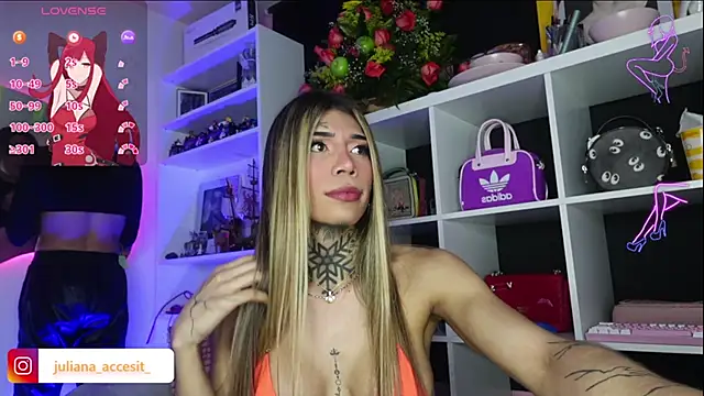 Snapshot of caroline_cossei chatting on February 14, 2025, 6:02 am caroline cossei online show from February 14, 2025, 6:02 am