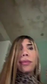 Snapshot of caroline_cossei chatting on March 10, 2025, 5:43 am caroline cossei online show from March 10, 2025, 5:43 am