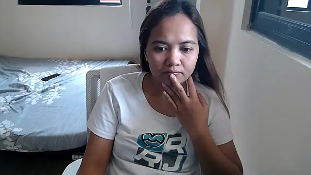 xTheLastVIRGINx online show from September 15, 2025, 5:40 am