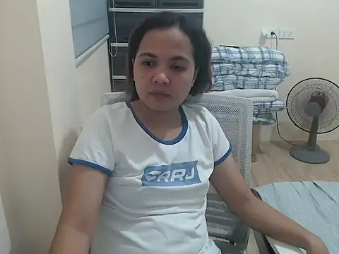 xTheLastVIRGINx online show from April 7, 2026, 3:45 pm