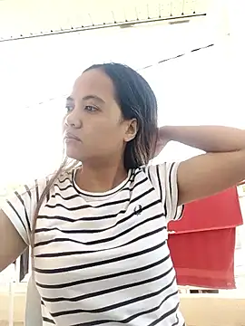 xTheLastVIRGINx online show from April 14, 2026, 5:57 am