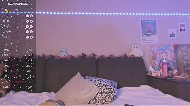 Snapshot of MiaMiaMeow chatting on January 13, 2025, 2:11 pm MiaMiaMeow online show from January 13, 2025, 2:11 pm