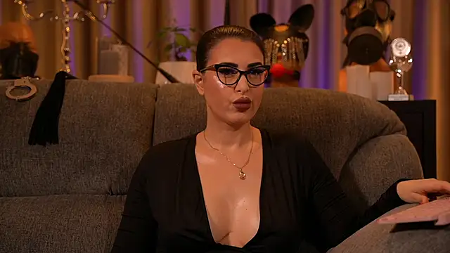 kelly kent online show from November 3, 2025, 12:24 am