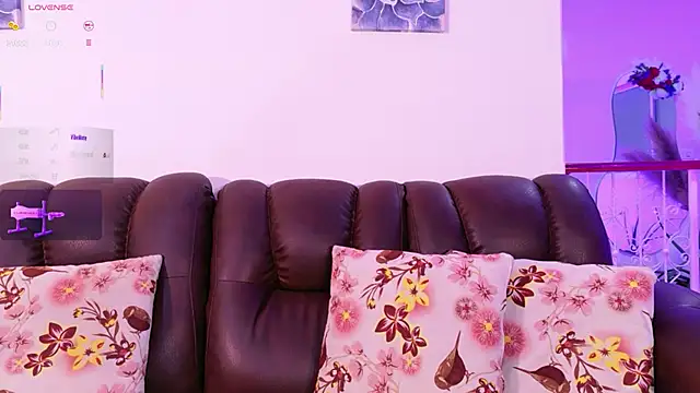 lara giraldo online show from May 18, 2026, 11:43 pm