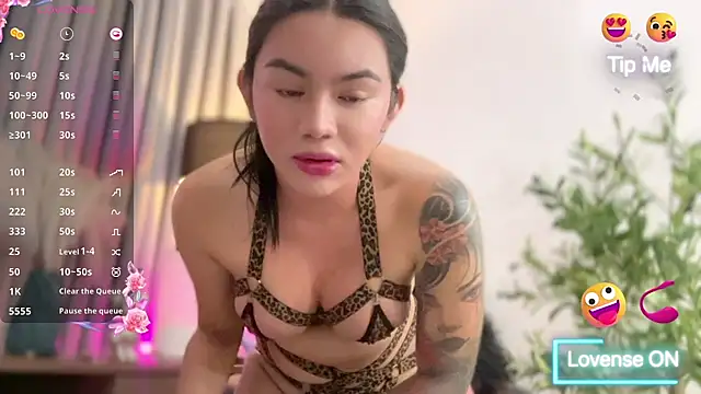 sassy olivia online show from October 14, 2025, 7:36 pm