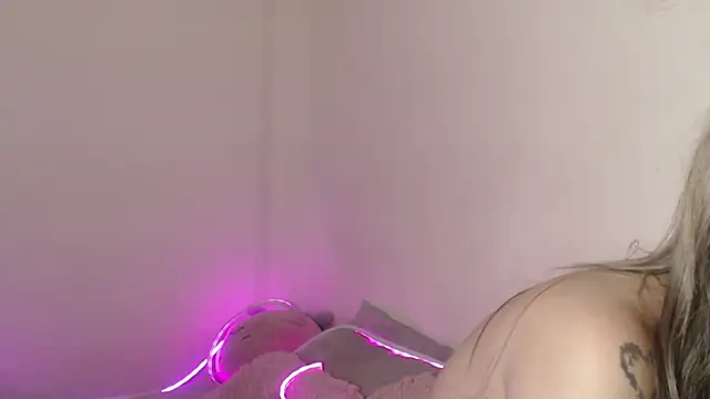 SweetSofty online show from January 15, 2026, 9:51 pm