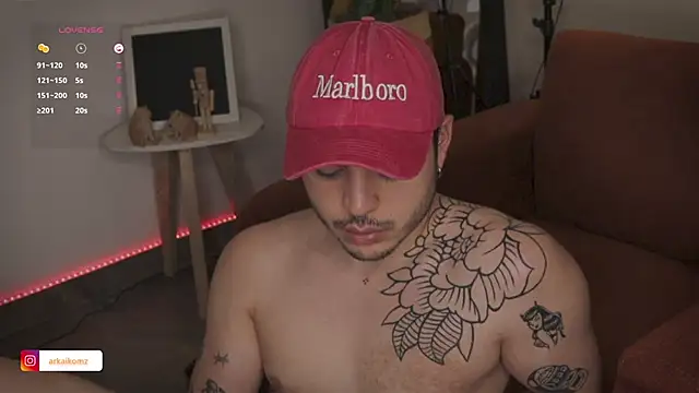 Arkaikomz online show from March 8, 2025, 10:34 pm