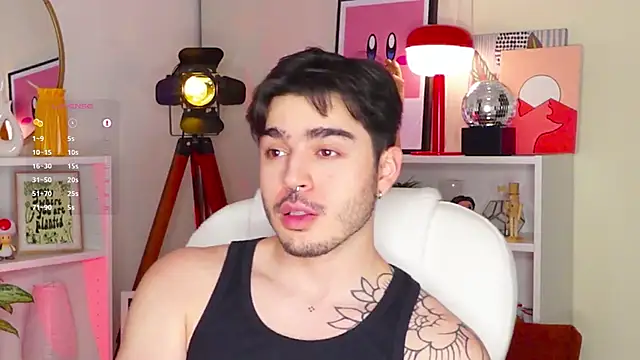 Arkaikomz online show from November 15, 2025, 10:59 pm