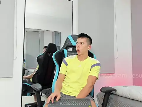 Snapshot of Daddyrich4u chatting on November 16, 2025, 11:54 pm Daddyrich4u online show from November 16, 2025, 11:54 pm