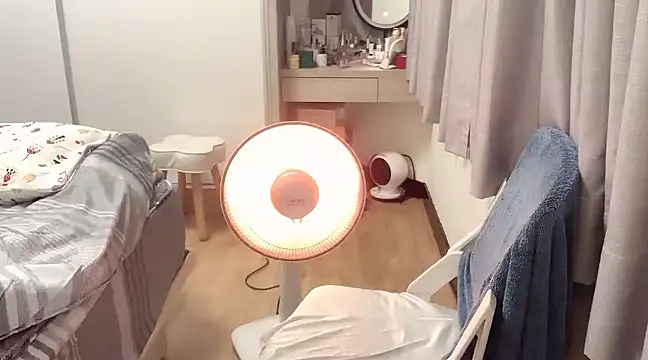 tw yaya online show from December 23, 2024, 1:56 pm