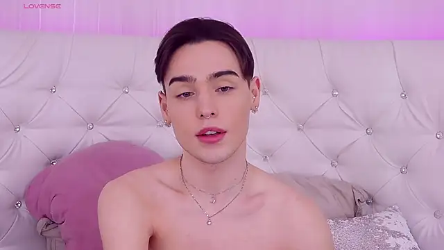 RobbyCharming online show from January 31, 2025, 10:52 pm