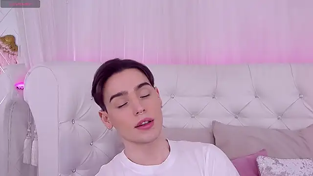 RobbyCharming online show from February 2, 2025, 7:57 pm