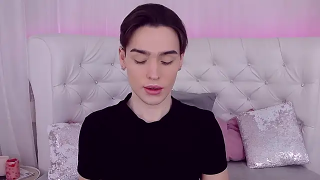 RobbyCharming online show from February 14, 2025, 7:44 pm