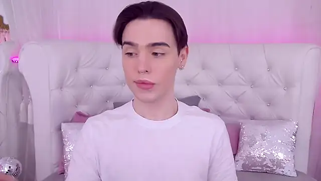 RobbyCharming online show from February 24, 2025, 7:41 pm