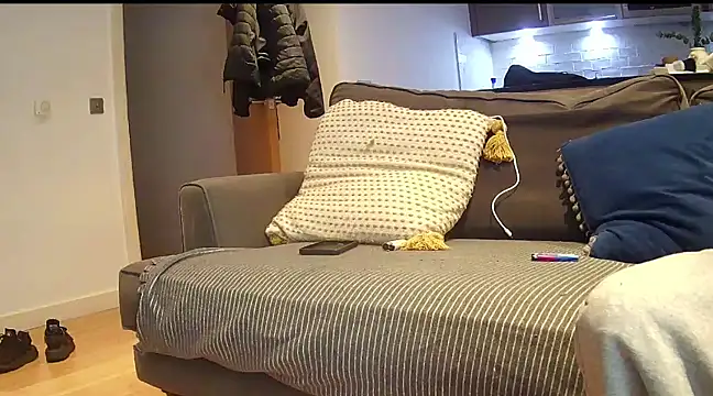 Snapshot of uk-bobbie-uk chatting on December 5, 2024, 7:38 pm uk-bobbie-uk online show from December 5, 2024, 7:38 pm