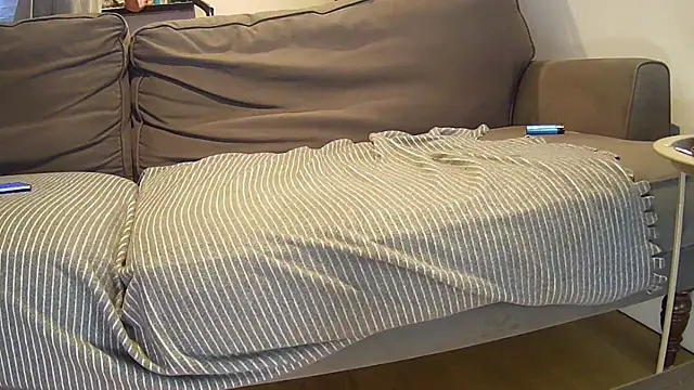 Snapshot of uk-bobbie-uk chatting on December 7, 2024, 6:21 am uk-bobbie-uk online show from December 7, 2024, 6:21 am