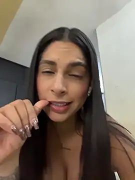 charlotte stevenss  online show from April 17, 2026, 1:03 pm