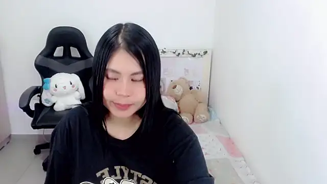 Snapshot of Youlittlepervertt_ chatting on December 17, 2024, 4:11 pm Youlittlepervertt  online show from December 17, 2024, 4:11 pm