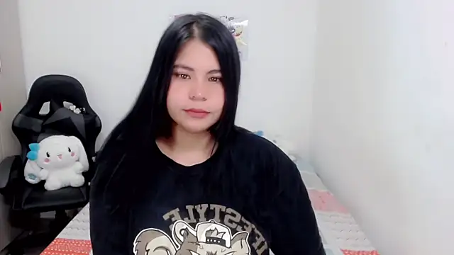 Snapshot of Youlittlepervertt_ chatting on February 24, 2025, 9:32 am Youlittlepervertt  online show from February 24, 2025, 9:32 am