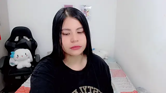 Snapshot of Youlittlepervertt_ chatting on February 24, 2025, 10:47 pm Youlittlepervertt  online show from February 24, 2025, 10:47 pm