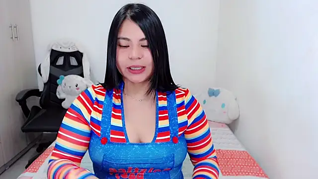 Snapshot of Youlittlepervertt_ chatting on October 2, 2025, 11:23 pm Youlittlepervertt  online show from October 2, 2025, 11:23 pm