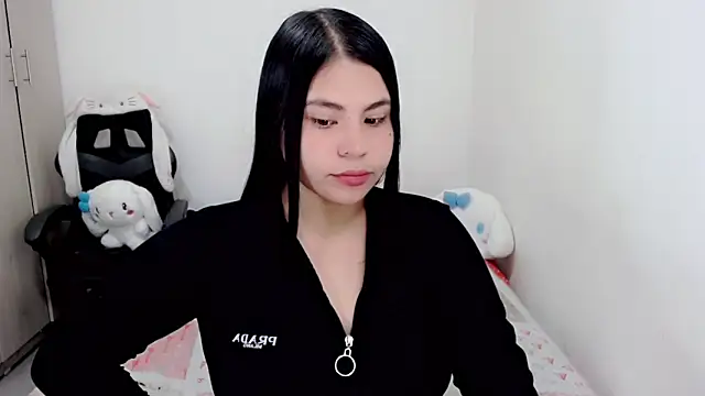Snapshot of Youlittlepervertt_ chatting on October 19, 2025, 10:43 pm Youlittlepervertt  online show from October 19, 2025, 10:43 pm