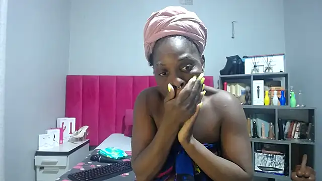 Shaniko89 online show from November 5, 2025, 5:13 pm