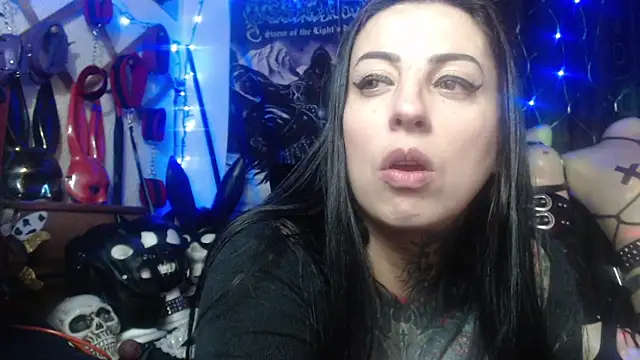 Snapshot of Astartexxx chatting on October 13, 2025, 11:27 pm Astartexxx online show from October 13, 2025, 11:27 pm