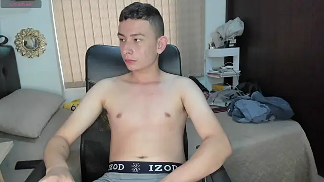 Snapshot of Christ_Miller3 chatting on February 9, 2025, 10:43 pm Christ Miller3 online show from February 9, 2025, 10:43 pm