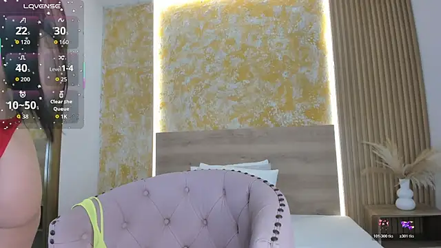 Valentina Ross  online show from December 4, 2025, 11:30 am