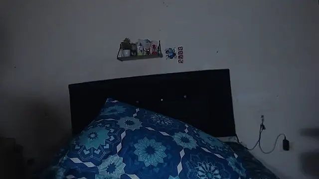 Snapshot of bella_n99 chatting on September 15, 2025, 11:38 pm bella n99 online show from September 15, 2025, 11:38 pm