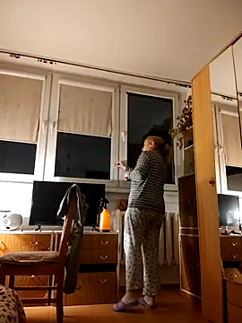 She-devilx online show from October 28, 2025, 9:28 pm