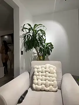 EllaSanz  online show from January 14, 2025, 12:22 am