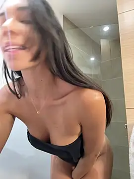 EllaSanz  online show from February 23, 2025, 8:00 pm