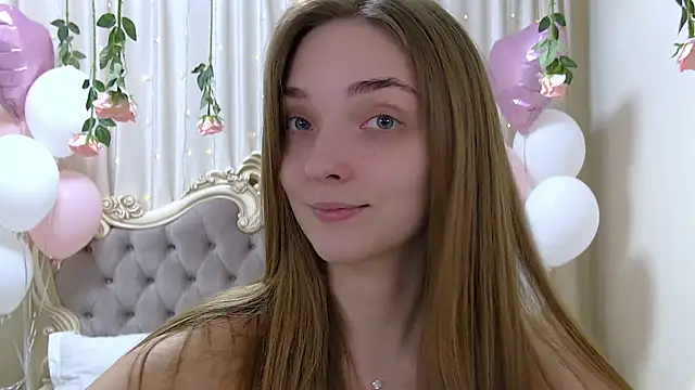 VirginieCruz online show from February 23, 2025, 7:28 pm