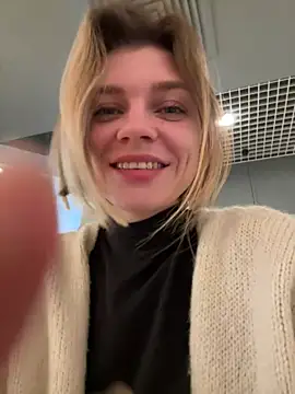 ValenciaShock online show from February 15, 2026, 6:54 am