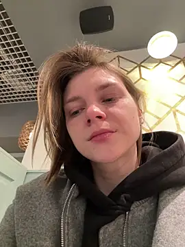 ValenciaShock online show from April 12, 2026, 7:13 am