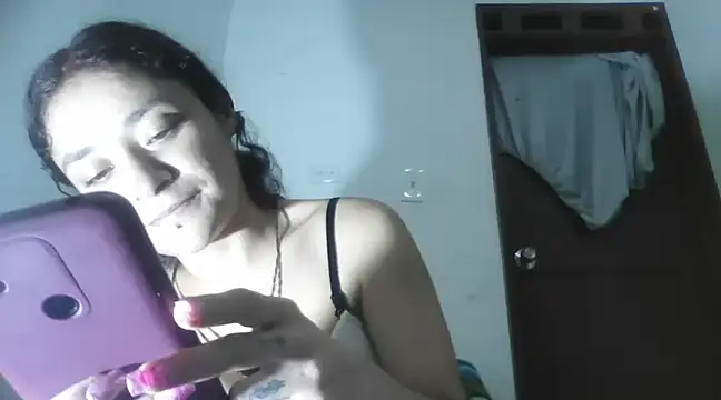 Snapshot of TamaraNauthy chatting on March 15, 2025, 8:54 pm TamaraNauthy online show from March 15, 2025, 8:54 pm