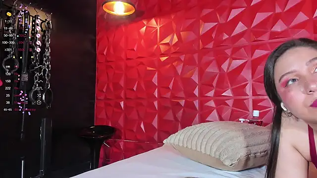 Isabella Daniell online show from September 28, 2025, 5:35 am