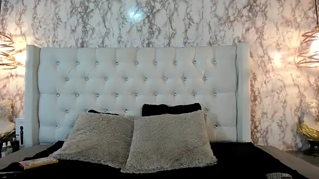 Nicolette russo online show from November 13, 2025, 3:49 am