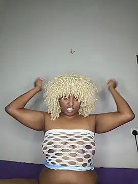 queen mendyz online show from June 1, 2026, 10:00 pm