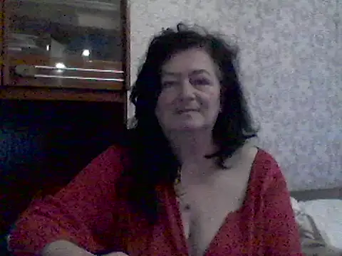 GypsiQueen2 online show from February 14, 2025, 1:18 pm