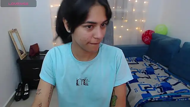 imSophia online show from April 4, 2026, 3:27 am