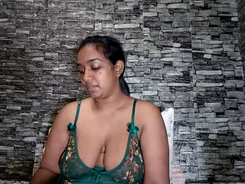 Snapshot of Xindias_fantasyX chatting on April 30, 2026, 6:25 pm Xindias fantasyX online show from April 30, 2026, 6:25 pm