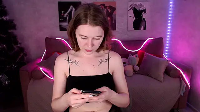 tiffany  burn online show from December 23, 2025, 8:34 am