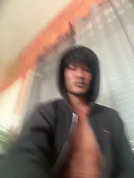 juniiorre online show from October 13, 2025, 10:04 am