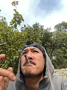 juniiorre online show from November 14, 2025, 11:09 am