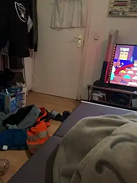 David19932908 online show from December 9, 2024, 8:23 pm