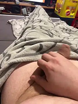 David19932908 online show from February 18, 2025, 7:52 pm