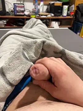 David19932908 online show from March 12, 2025, 9:35 pm